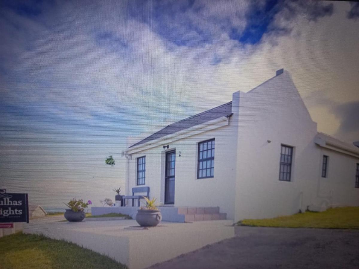 Agulhas Heights Self-Catering Cottages Esterno foto